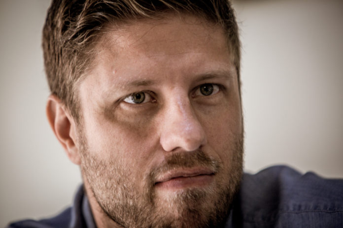 “Beto Richa transformou o Paraná em um estado de propaganda”