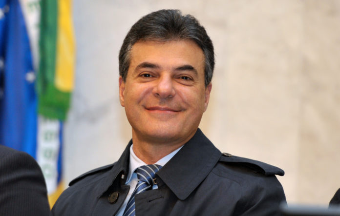 Deputados aprovam contas de Beto Richa mesmo com irregularidades apontadas pelo MP