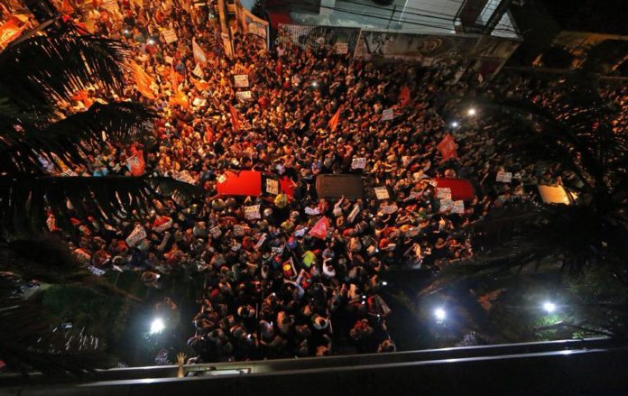 “Moro age como militante, com lado de classe”, apontam lideranças em ato de solidariedade à Lula