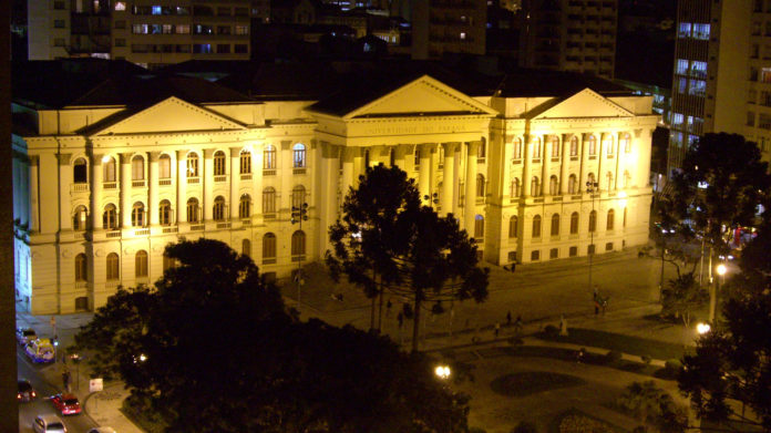 Especialistas do Direito debatem um ano da reforma trabalhista na UFPR