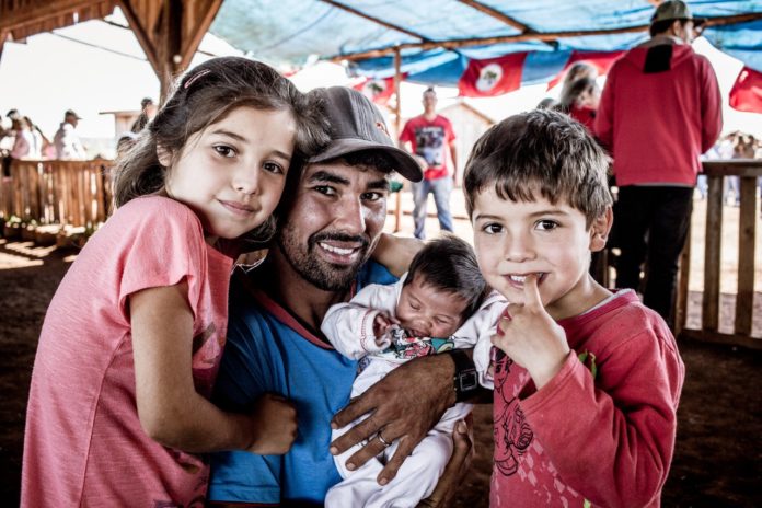 Herdeiros da Terra de 1º de Maio: luta, terra, educação e muita produção