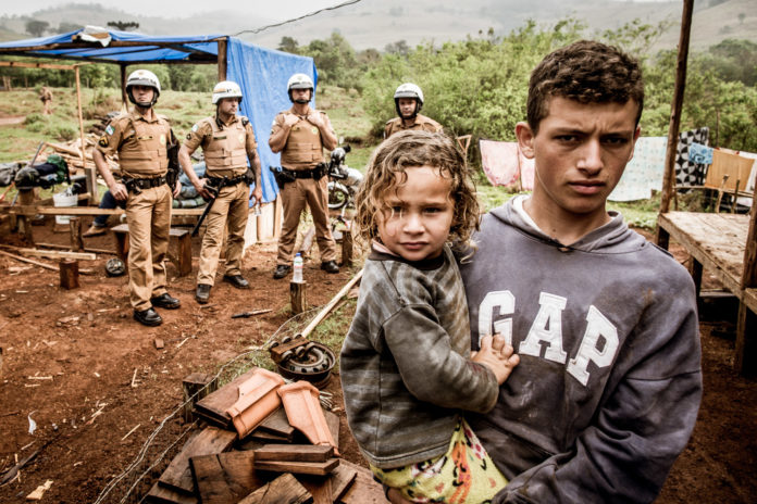 Despejo destrói comunidade de 54 famílias acampadas em Laranjal (PR)