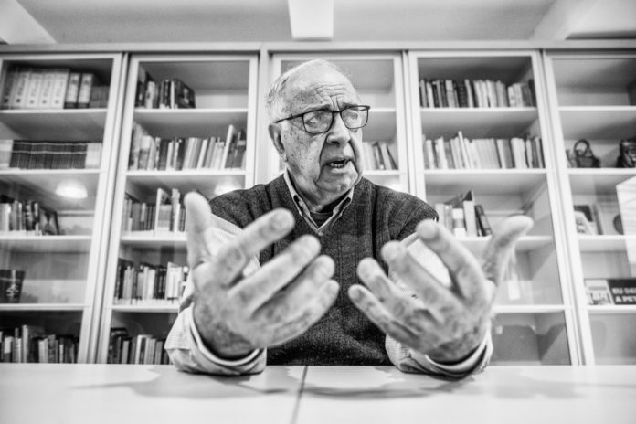 “O povo brasileiro está sendo saqueado”, alerta o Pai do Pré-Sal