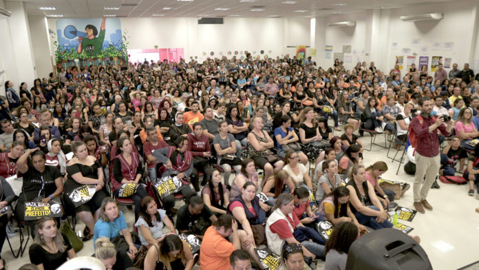 Pais e professores pedem anulação de edital que muda atendimento da Educação Infantil