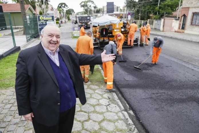 Greca quer empréstimo de mais R$ 250 milhões para asfalto