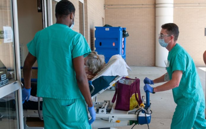 Brasil tem 29 profissionais de enfermagem mortos e 3.661 afastados por Covid-19