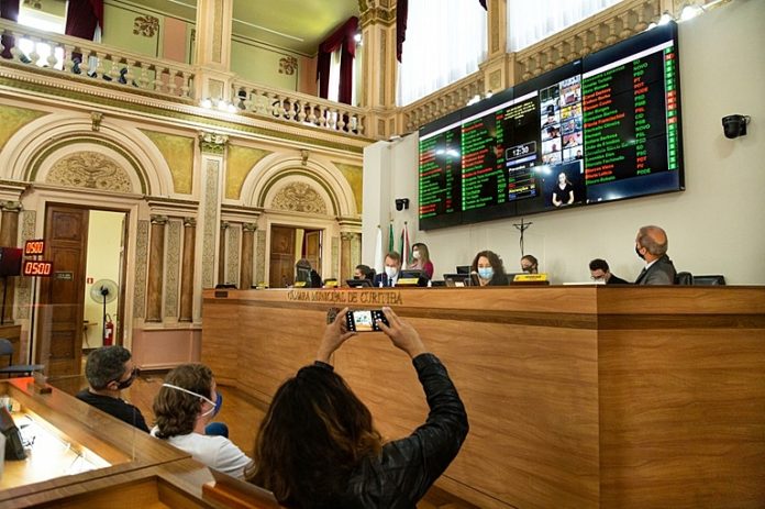 Reforma da previdência é aprovada em 2.º turno na Câmara de Curitiba